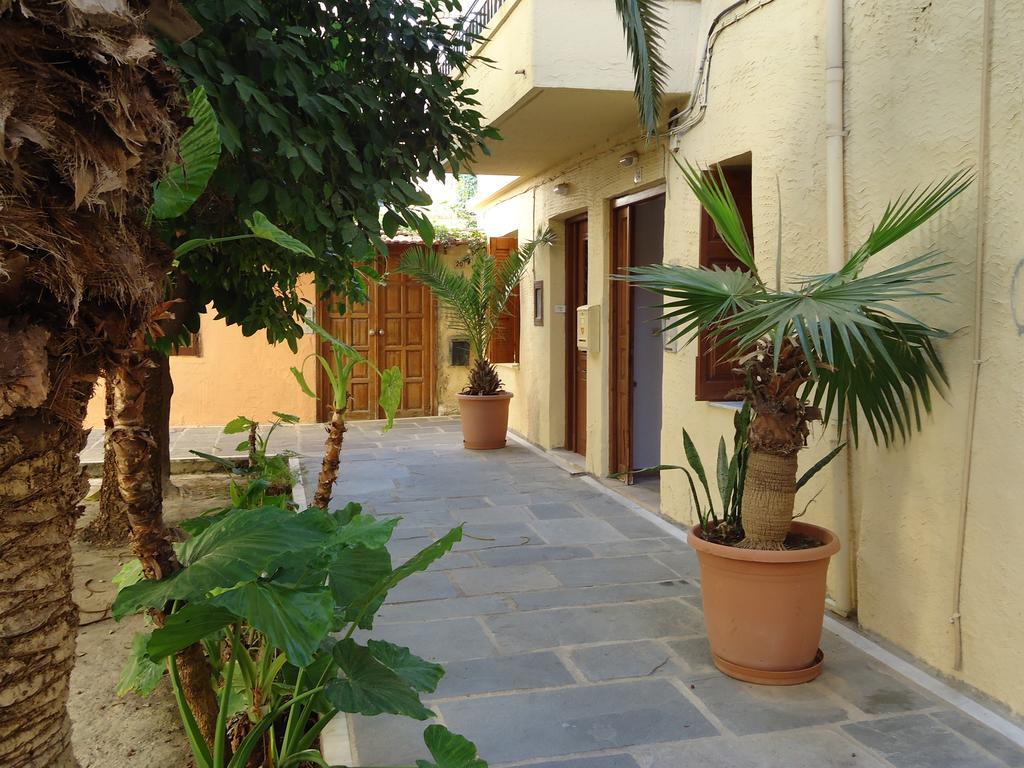 Lilys Apartments Ретимно Экстерьер фото